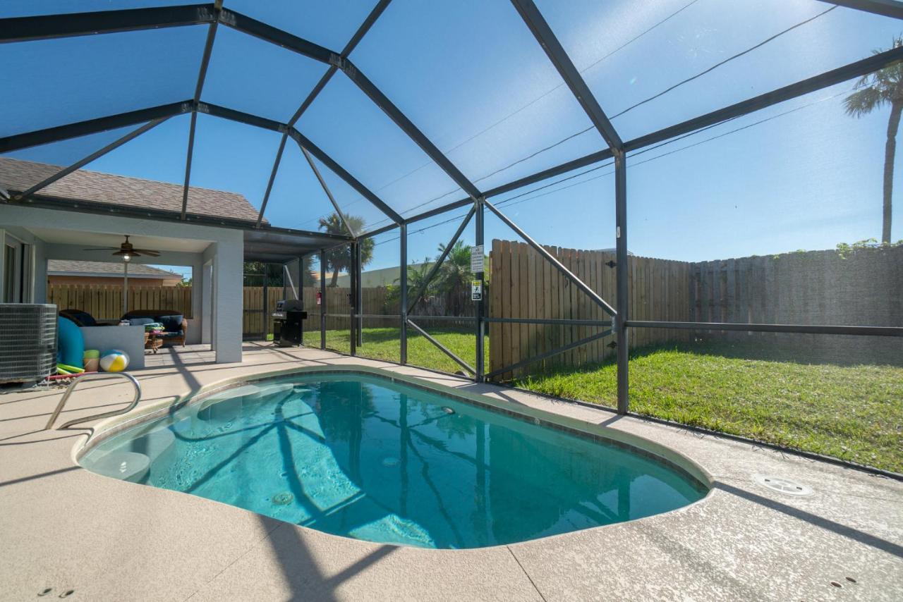 Oceanview Haven - 2Br Beach Townhome With Patio, Shared Heated Pool Steps From Paradise Beach Park! Melbourne Luaran gambar